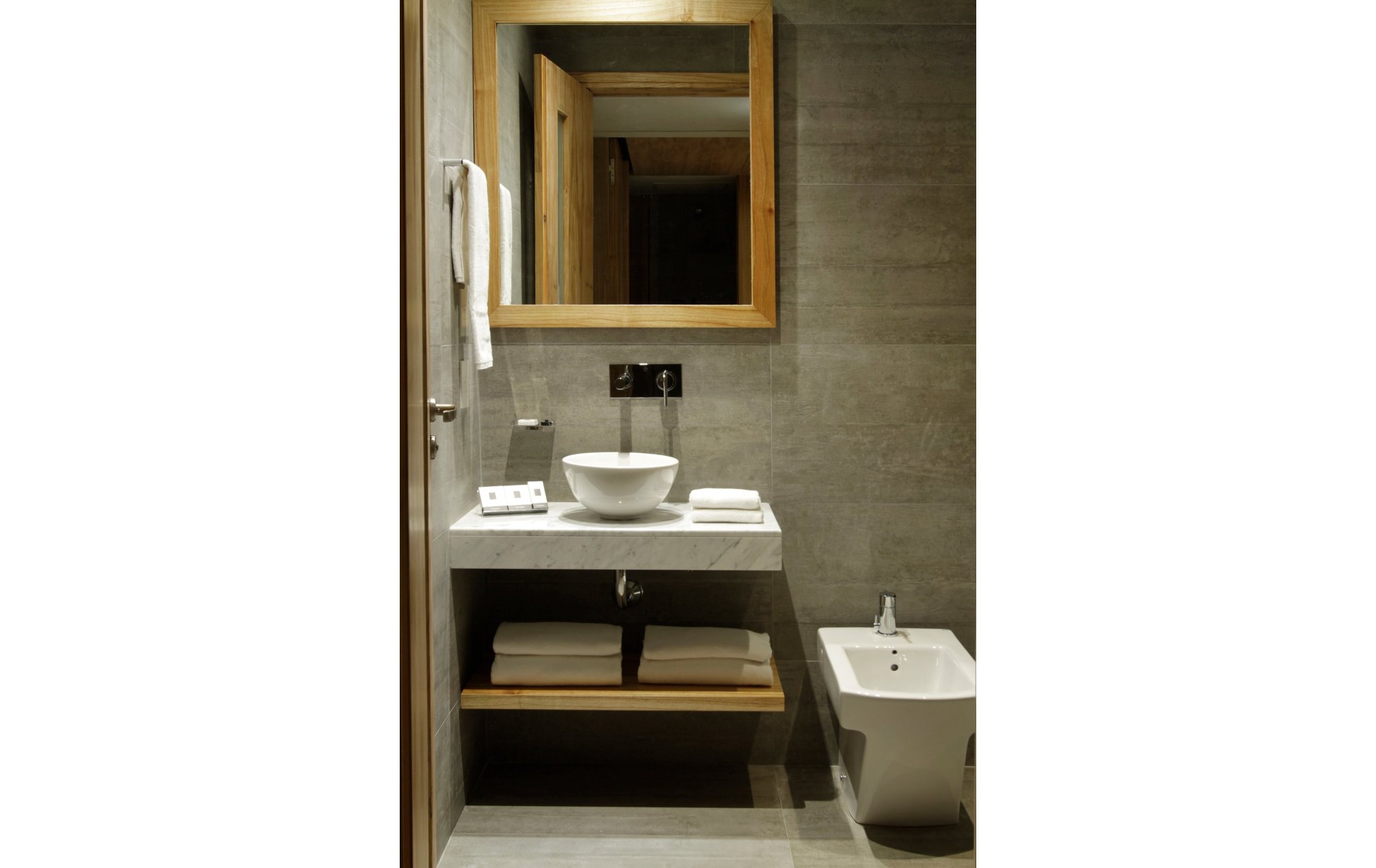 Detalle de un baño de una habitación Premium en el piso 8