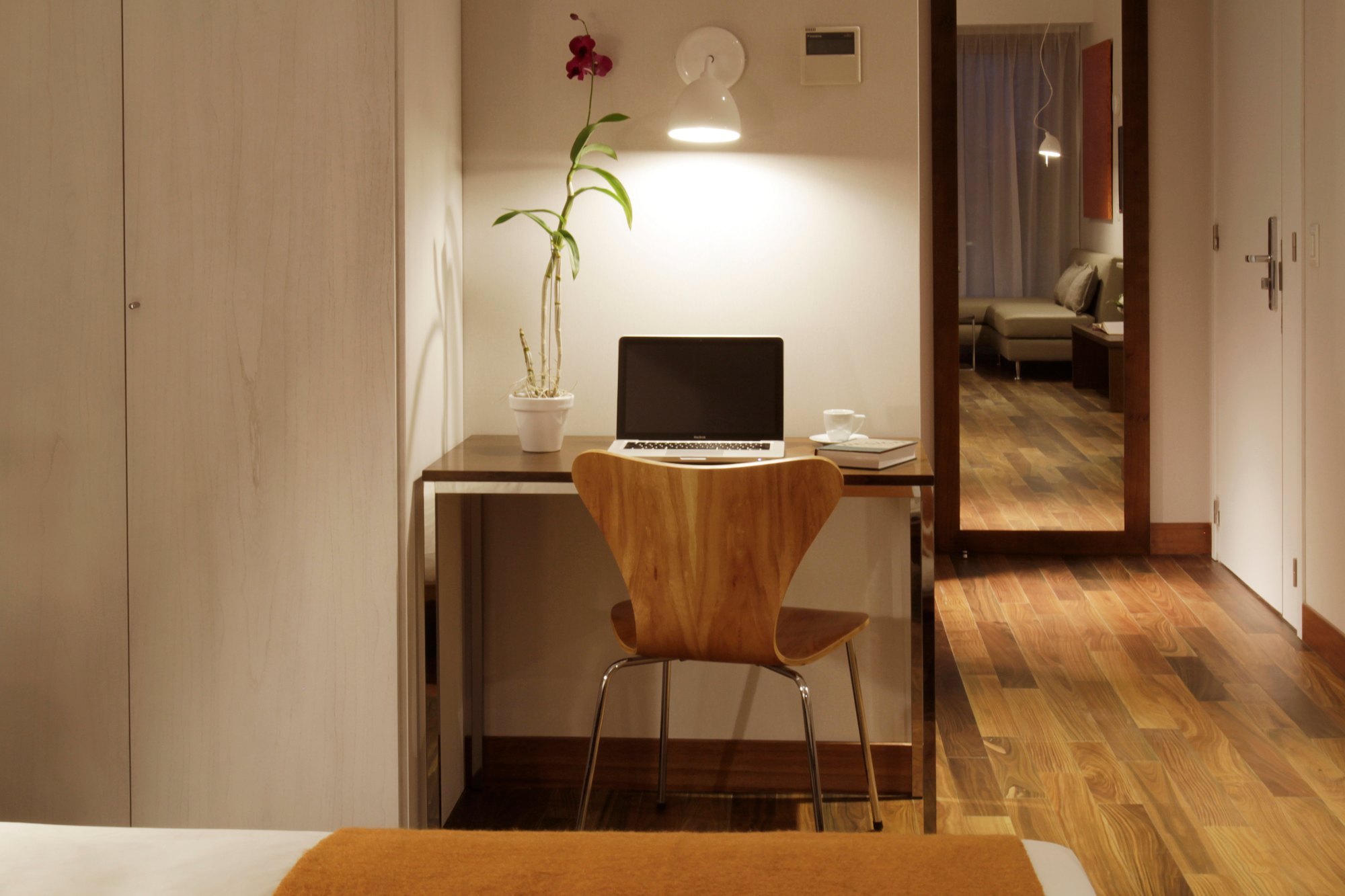 Área de escritorio en una Habitación Deluxe